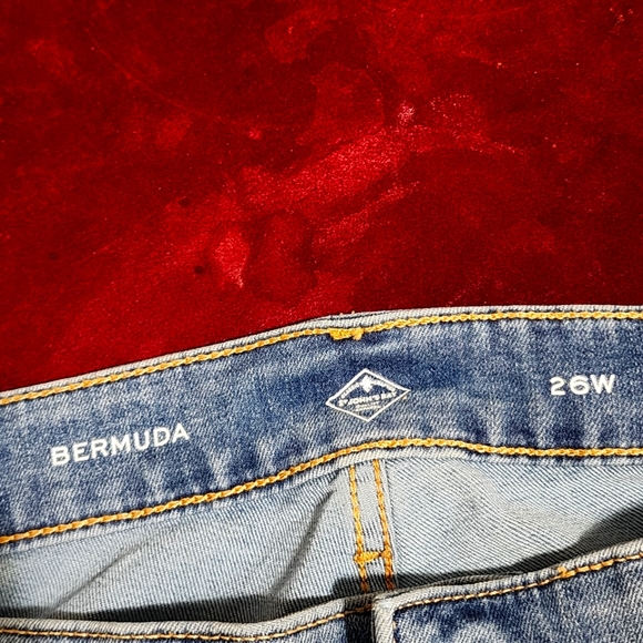 NWOT ... St. John's Bay Jeans Shorts - Picture 8 of 9